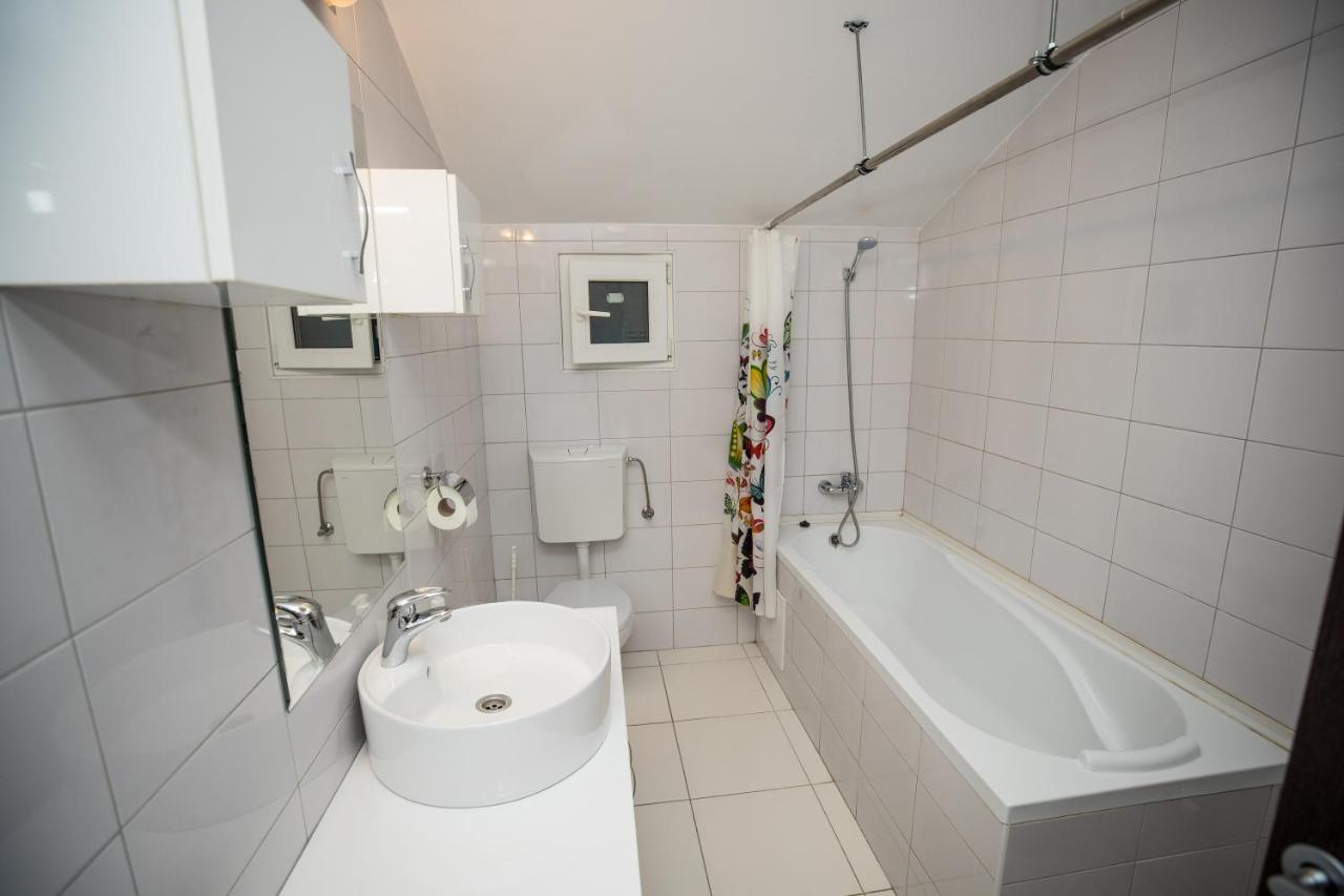 Apartament Vlad Турда Екстериор снимка